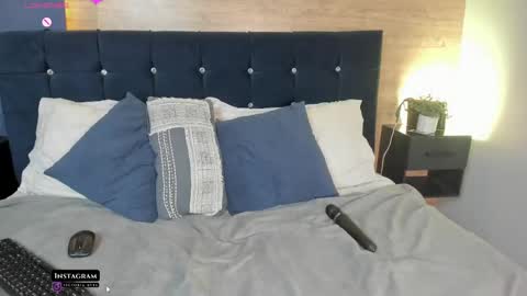 Snapshot of victoria_byte chatting on 10/01/25, 08:59 Victoria online show from 10/01/25, 08:59