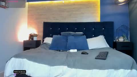 Snapshot of victoria_byte chatting on 10/16/25, 09:49 Victoria online show from 10/16/25, 09:49