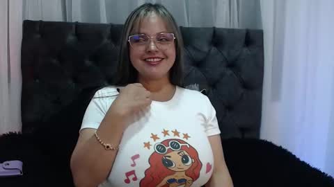Snapshot of victoria_cherry_ chatting on 09/22/25, 11:45 victoria_cherry_ online show from 09/22/25, 11:45