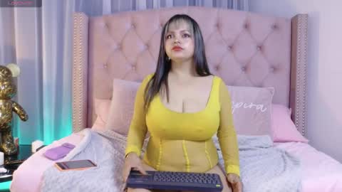 victoria_cherry_ online show from 11/15/25, 11:40