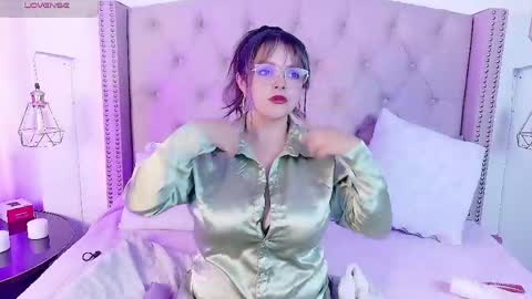 Snapshot of victoria_cherry_ chatting on 04/20/26, 11:35 victoria_cherry_ online show from 04/20/26, 11:35
