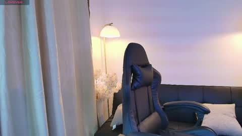 Snapshot of victoria_collinns chatting on 05/11/26, 02:34 Victoria Collins online show from 05/11/26, 02:34