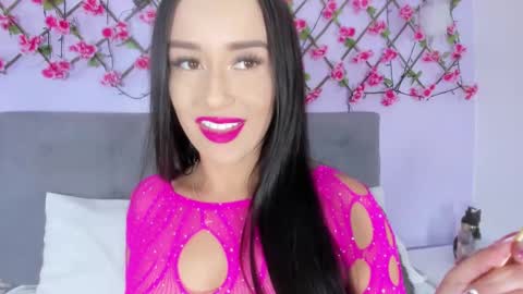 valentina online show from 02/14/25, 01:40