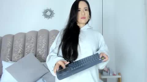 valentina online show from 10/04/25, 11:41