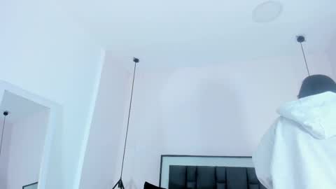 valentina online show from 11/19/25, 11:32