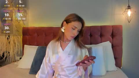 Snapshot of victoria_decapri chatting on 10/17/25, 08:11 victoria online show from 10/17/25, 08:11