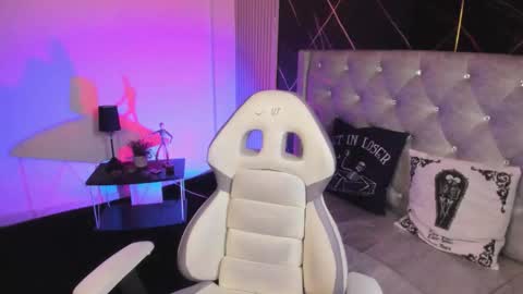 victoria_floyd1 online show from 02/13/26, 08:38