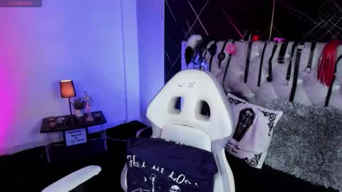 victoria_floyd1 online show from 05/23/26, 02:06