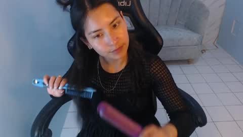 Snapshot of victoria_hernandez_t chatting on 05/01/26, 01:48 Victoria online show from 05/01/26, 01:48