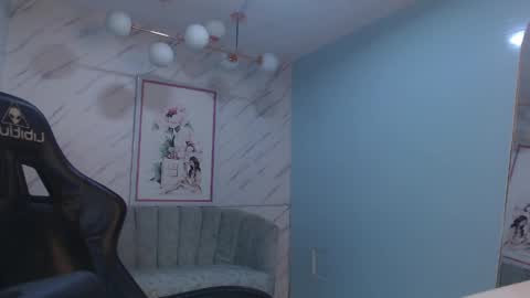 Snapshot of victoria_hernandez_t chatting on 05/12/26, 01:08 Victoria online show from 05/12/26, 01:08