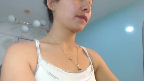 Snapshot of victoria_hernandez_t chatting on 06/29/26, 01:00 Victoria online show from 06/29/26, 01:00