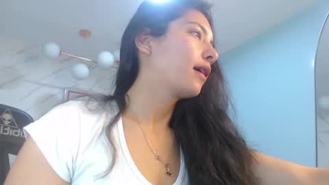 Snapshot of victoria_hernandez_t chatting on 07/01/26, 01:13 Victoria online show from 07/01/26, 01:13