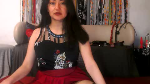 Snapshot of victoria_hh chatting on 01/07/25, 08:31 Victoria online show from 01/07/25, 08:31