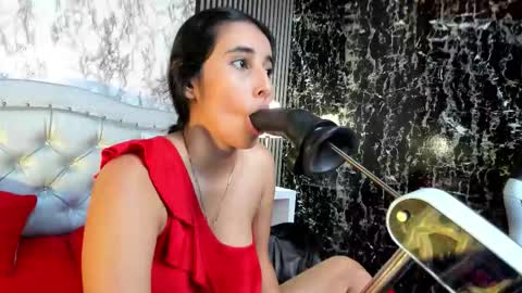 Victoria Houston  online show from 10/20/25, 12:49