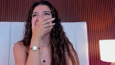  Victoria Lozano  online show from 01/30/25, 06:54