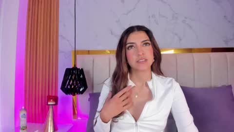  Victoria Lozano  online show from 02/25/25, 01:06