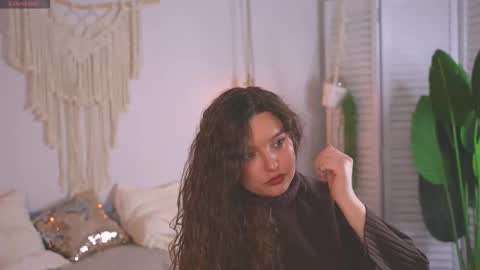       online show from 09/23/25, 02:42