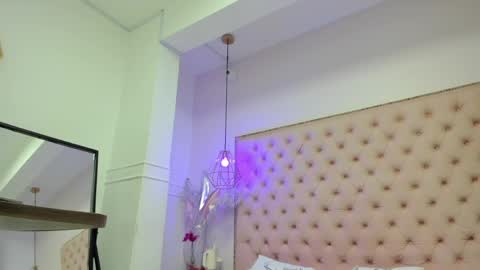 Snapshot of victoria_kitt chatting on 06/07/26, 06:22 victoria_kitt online show from 06/07/26, 06:22