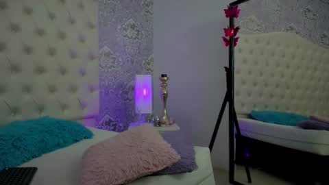 Snapshot of victoria_kitt chatting on 06/14/26, 02:30 victoria_kitt online show from 06/14/26, 02:30
