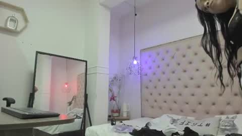 Snapshot of victoria_kitt chatting on 07/06/26, 10:56 victoria_kitt online show from 07/06/26, 10:56