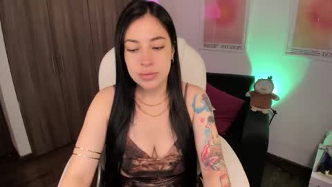 Snapshot of victoria_korss chatting on 11/11/25, 02:44 Victoria online show from 11/11/25, 02:44