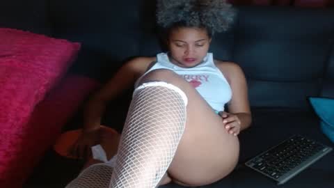 VICKY online show from 02/02/25, 11:40