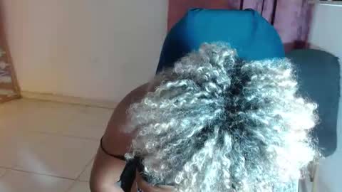 VICKY online show from 03/06/25, 01:27