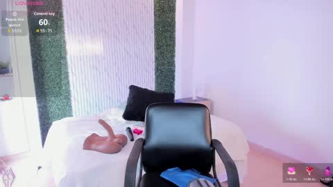 Victoria   Everyday From 1400 to 2130 Col Time online show from 03/30/26, 04:52