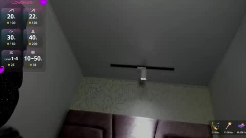 Snapshot of victoria_noir_18 chatting on 11/25/25, 06:24 Vicky online show from 11/25/25, 06:24