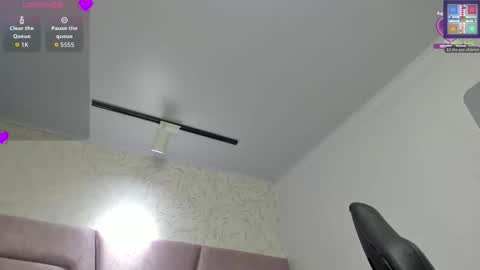 Vicky  online show from 02/10/26, 03:32