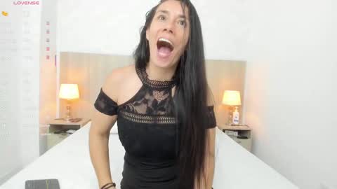 victoria_pachon online show from 09/22/25, 07:16