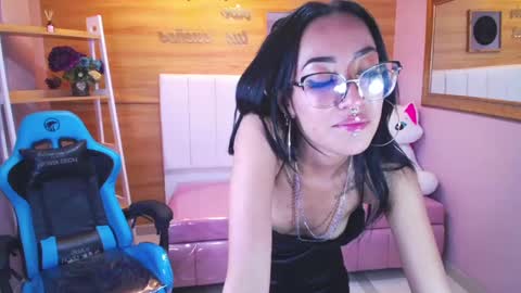 Victoria  online show from 01/25/25, 02:26