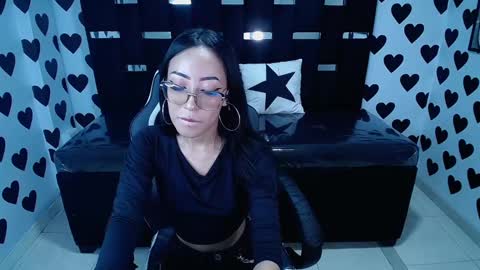 Victoria  online show from 02/12/25, 04:33