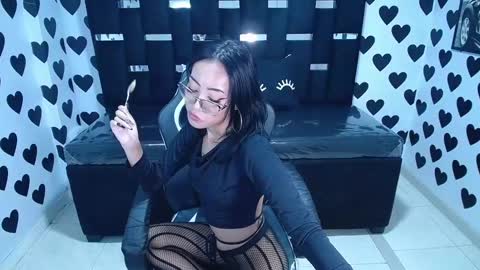 Victoria  online show from 02/12/25, 07:35