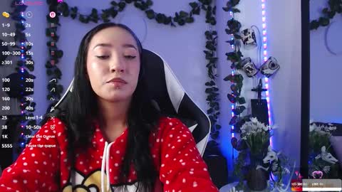 Victoria  online show from 10/08/25, 04:32