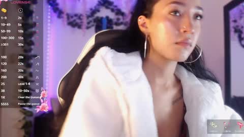 Snapshot of victoria_ricci_a chatting on 06/03/26, 08:58 Victoria online show from 06/03/26, 08:58