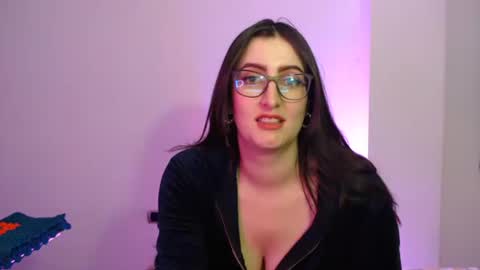 Victoria online show from 03/01/25, 09:15