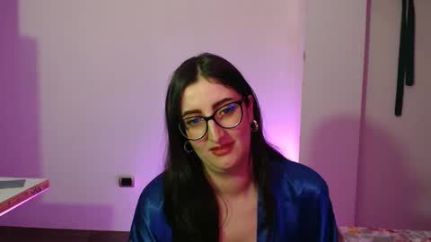 Victoria online show from 11/21/25, 09:13