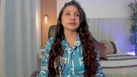 Snapshot of victoria_rossee chatting on 05/04/26, 03:19 VICTORIA online show from 05/04/26, 03:19