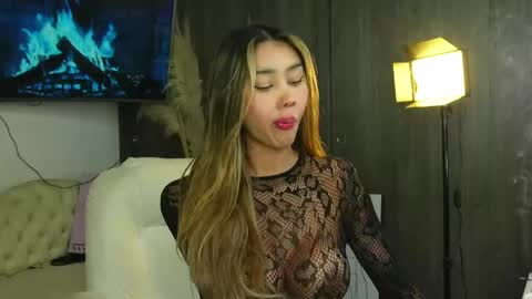 Snapshot of victoria_sweet_v chatting on 04/23/26, 02:24 Liah online show from 04/23/26, 02:24