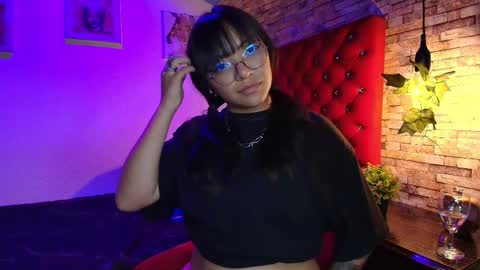 victoria online show from 11/19/25, 08:42