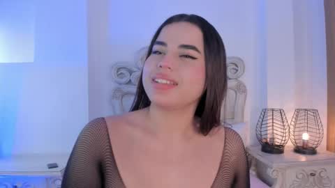 Snapshot of victoria_vallejo chatting on 12/10/24, 02:39 victoria  online show from 12/10/24, 02:39