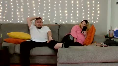 Snapshot of victoriaandjesse chatting on 12/07/24, 03:14 Victoria and Jesse online show from 12/07/24, 03:14