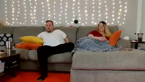 Snapshot of victoriaandjesse chatting on 12/25/24, 12:05 Victoria and Jesse online show from 12/25/24, 12:05