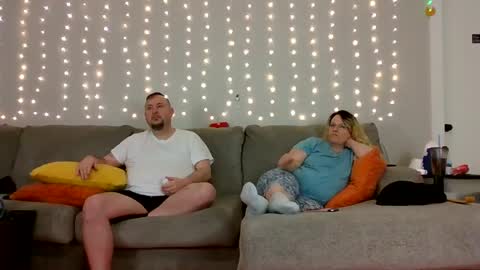 Snapshot of victoriaandjesse chatting on 01/01/25, 03:56 Victoria and Jesse online show from 01/01/25, 03:56