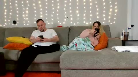 Snapshot of victoriaandjesse chatting on 01/13/25, 04:41 Victoria and Jesse online show from 01/13/25, 04:41