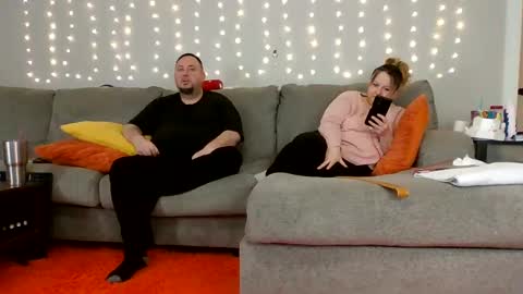 Snapshot of victoriaandjesse chatting on 02/02/25, 03:54 Victoria and Jesse online show from 02/02/25, 03:54