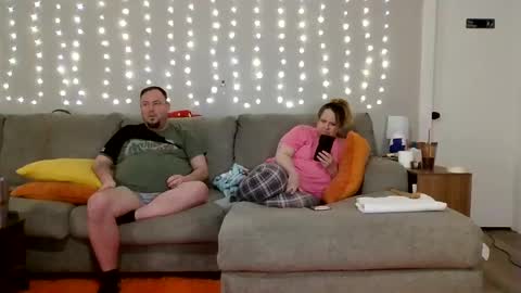 Snapshot of victoriaandjesse chatting on 02/14/25, 12:57 Victoria and Jesse online show from 02/14/25, 12:57