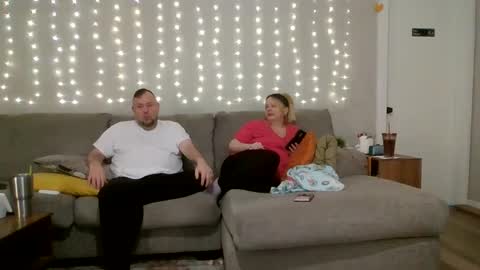 Snapshot of victoriaandjesse chatting on 09/27/25, 08:14 Victoria and Jesse online show from 09/27/25, 08:14