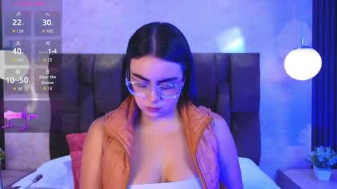 Snapshot of victoriaandrade chatting on 04/20/26, 12:08 Victoria Andrade online show from 04/20/26, 12:08